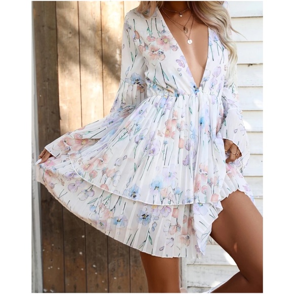 Dresses & Skirts - Boho Floral Print Bell Sleeve Sexy Dress